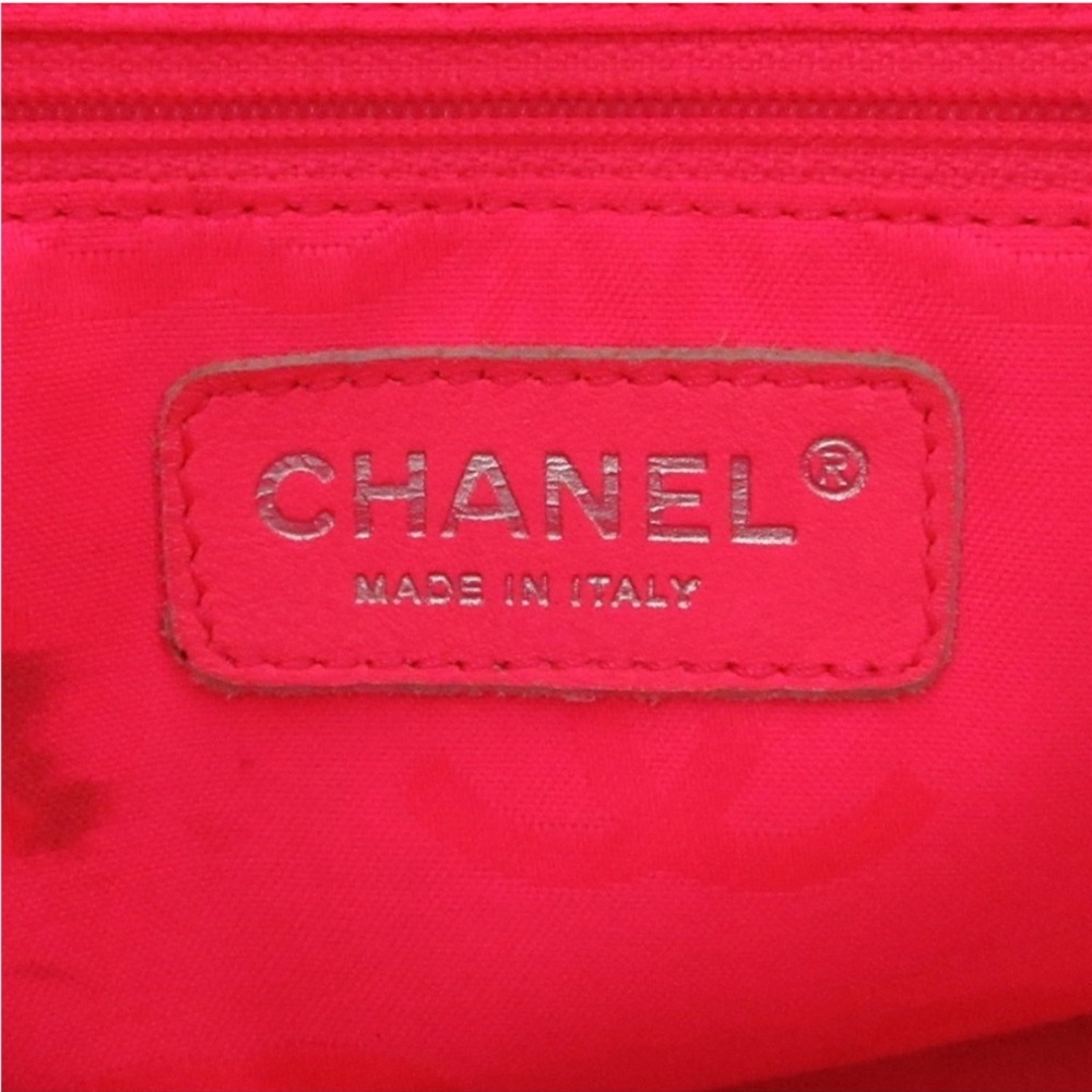 CHANEL Cambon CC large Caviar shopping tote - Picture 6 of 11